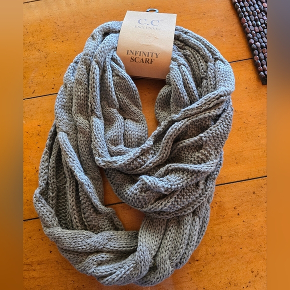 NEW knit infinite scarf. - Picture 1 of 5